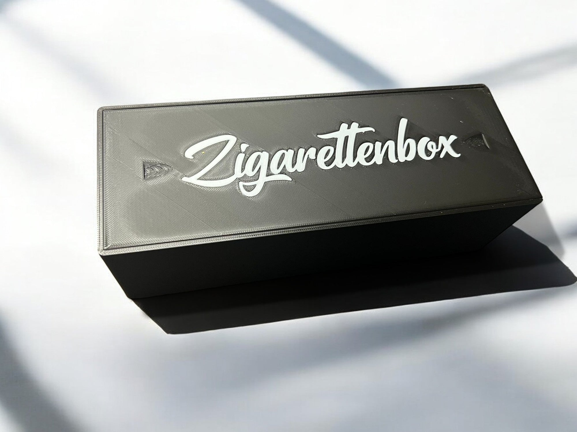 Zigarretten Portasigarette Nero In Metallo – 9,5x6x2,7 Cm – Chiusura Magnetica – Capienza 20 Sigarette – Elegante E Compatibile
